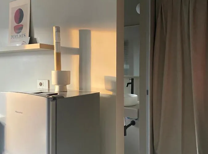 Bilocale Di Design Con Vista In Crocetta Quadronno شقة *