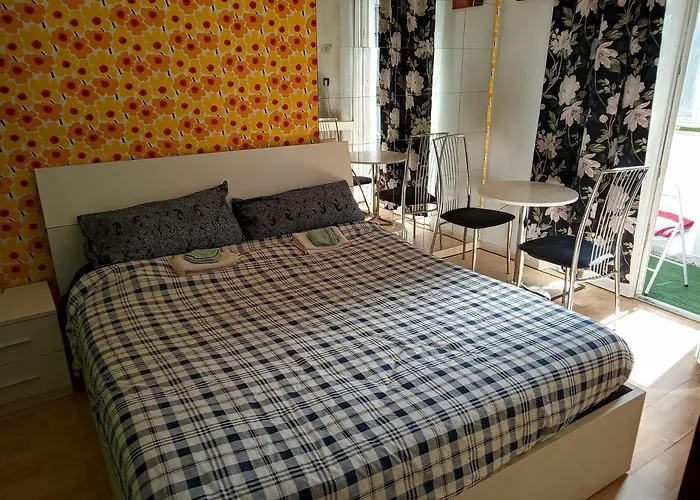 בית הארחה Floris