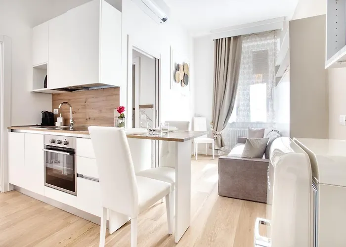 Joivy Old Navigli Family *