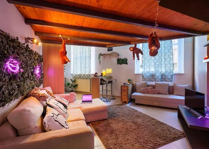 Insthouse - Let's Chill It! *