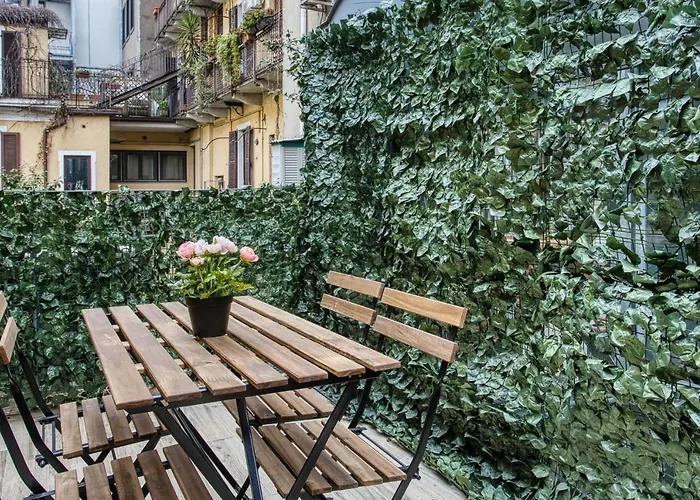 Joivy Stunning Flat With Balcony Milán