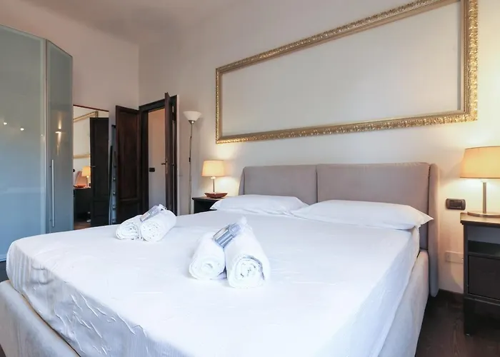 Elegant In Porta Romana - Tiraboschi *