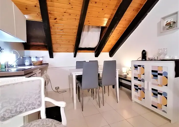 Mercanti Attic Version Daire Milano