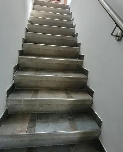 Alloggio in famiglia Stanza In Con Giardino *