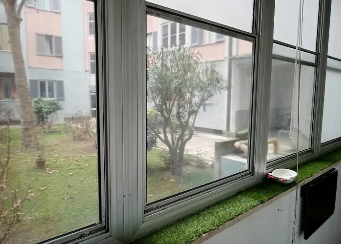 Floris בית הארחה *