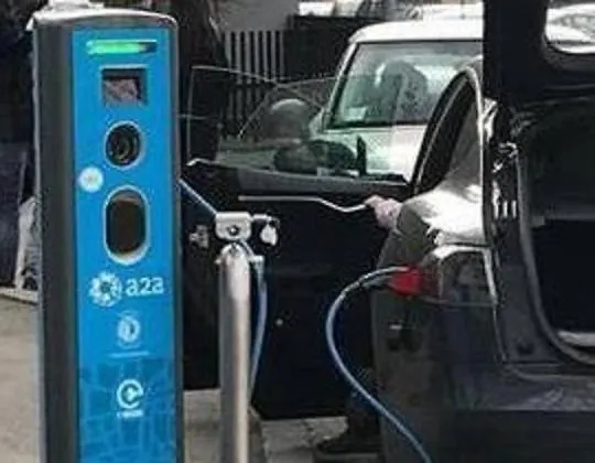 Floris בית הארחה *