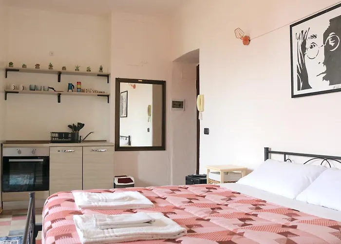 Apartment Darsena - Via Argelati Milan