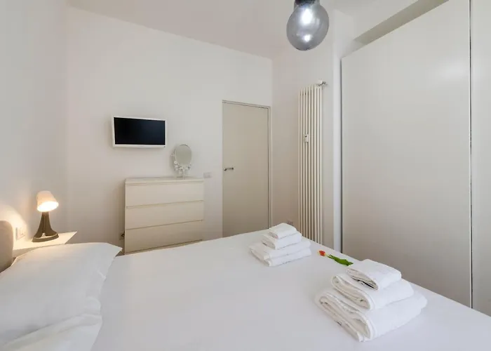 Bnbutler - Verona 12, Porta Romana District Apartmán *