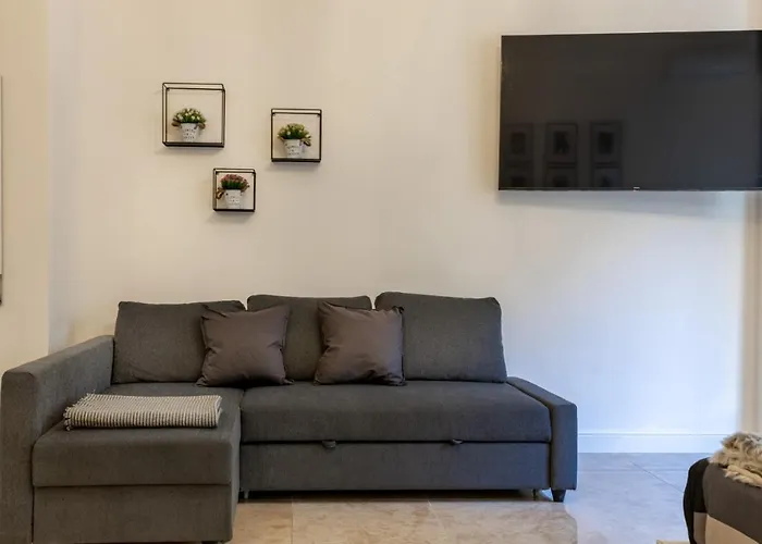 San Babila - Luxury Milanese Apartmán *