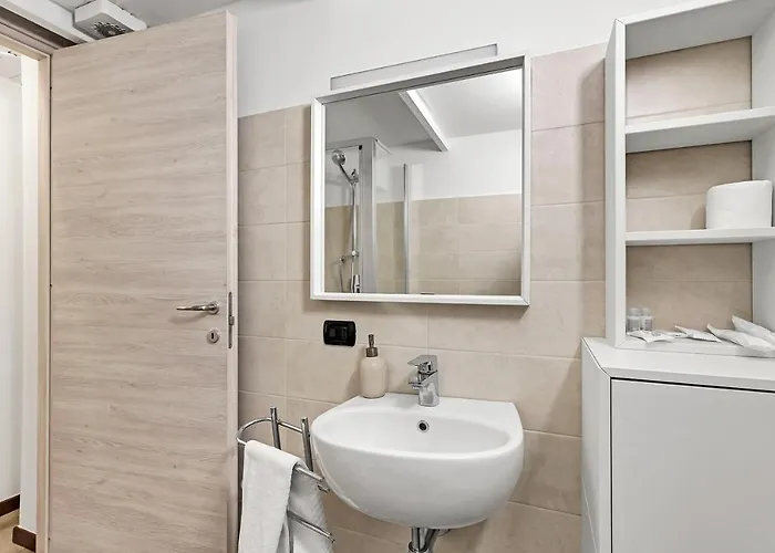 Loft Daiquiri Nel Centro Di Milano, Via Sottocorno, Porta Vittoria Appartement *