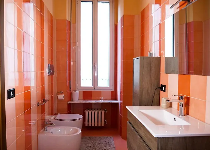 Wonderful Downtown Apartment-hd Netflix, King-size Bed, Two Minutes' Walk From Metro Daire Milano