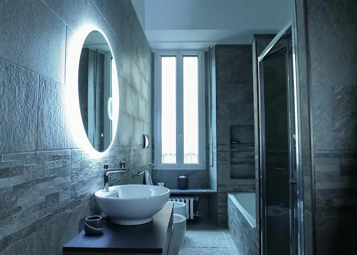 Daire Wonderful Downtown Apartment-hd Netflix, King-size Bed, Two Minutes' Walk From Metro