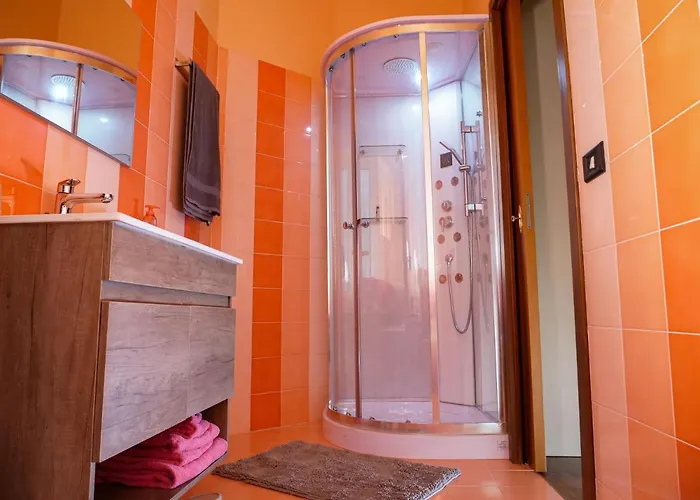 Daire Wonderful Downtown Apartment-hd Netflix, King-size Bed, Two Minutes' Walk From Metro Milano