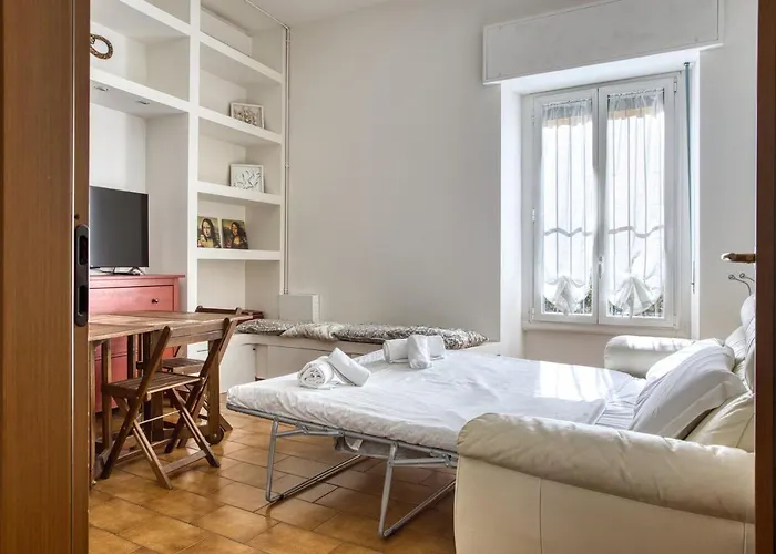 Joivy Adorable 1 Bed Flat Near Centre *