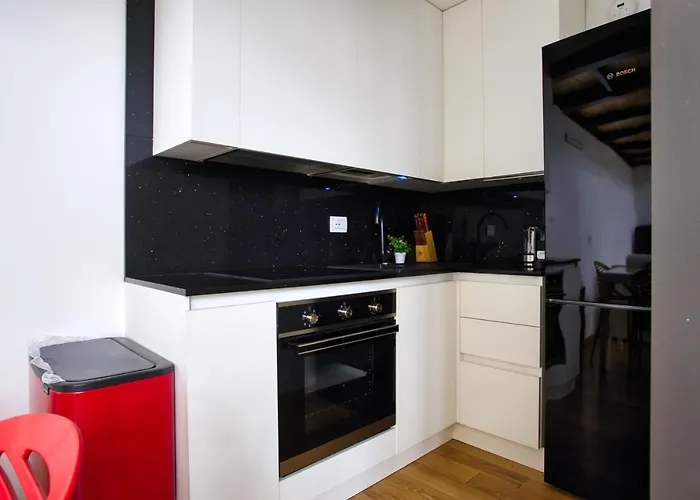 Joivy Charismatic 1-bed Flat With Parking