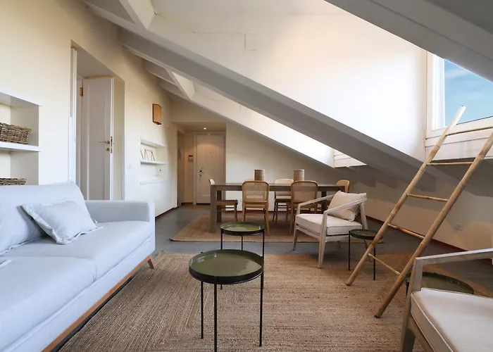 Lux Penthouse Palestro 公寓 *