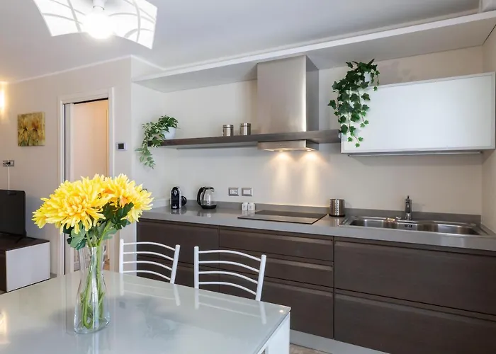 Salomone - Mecenate District *