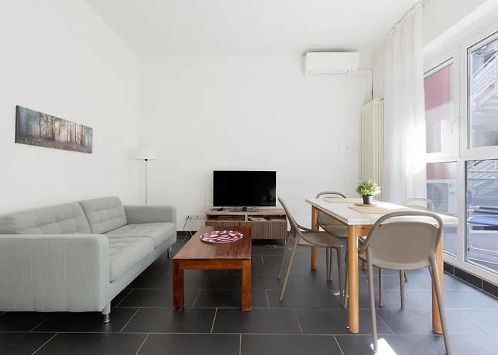 Daire Guesthost - Industrial Design Near M4 Tolstoj Milano