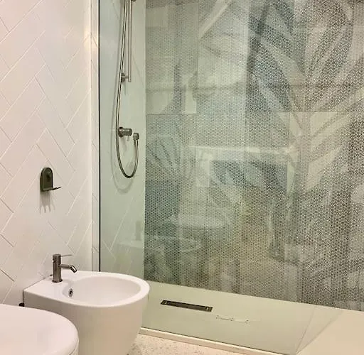 Apartament Lovely Flat In Bocconi Mediolan