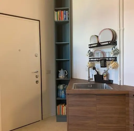 Apartament Lovely Flat In Bocconi *