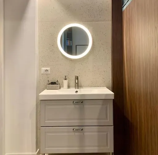 Lovely Flat In Bocconi Apartament Mediolan