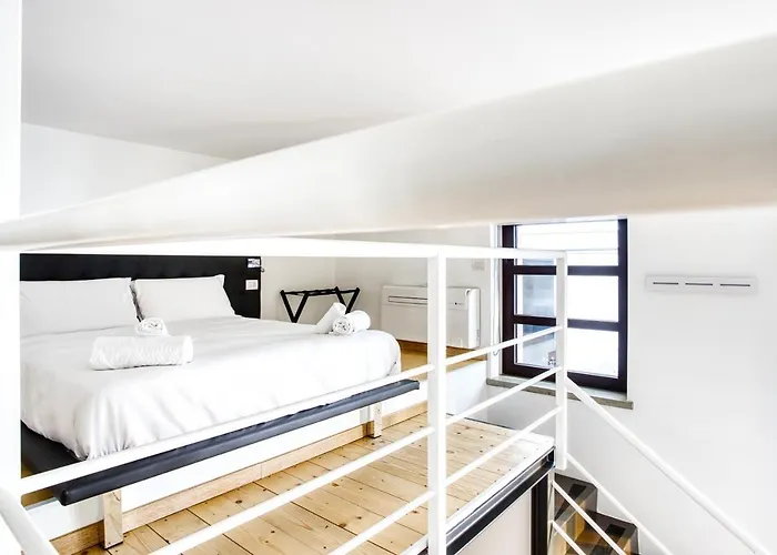 Joivy Charismatic 1-bed Flat With Parking Appartement