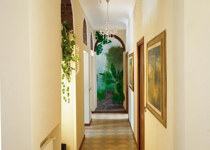 Wonderful Downtown Apartment-hd Netflix, King-size Bed, Two Minutes' Walk From Metro Daire