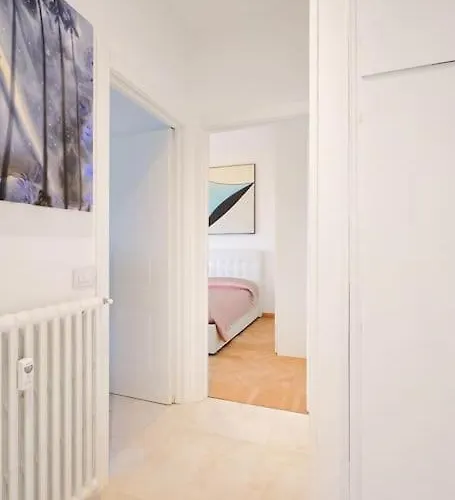 Lux 180sqm Flat - Entire Last Floor Апартаменты