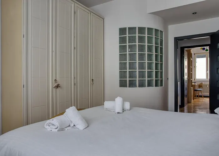 Joivy Attractive Flat Near Citylife Apartment