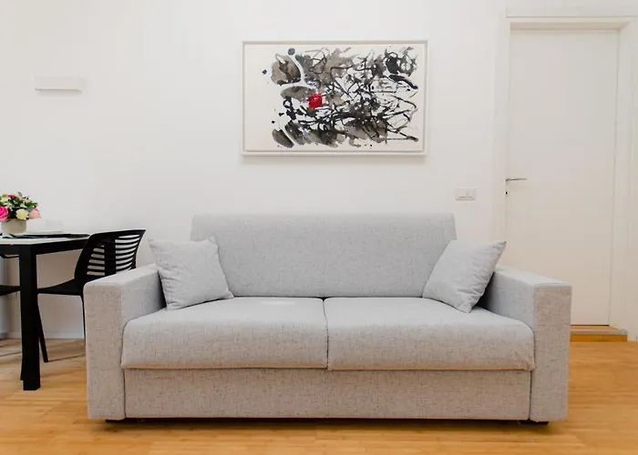 Schiaparelli 4 דירה מילאנו