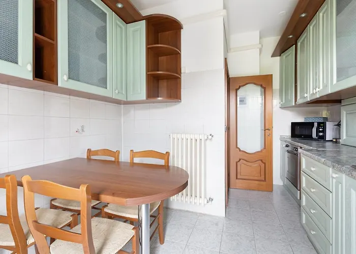 Guesthost - Bonola Mm1 Comfy Apartamento Milán