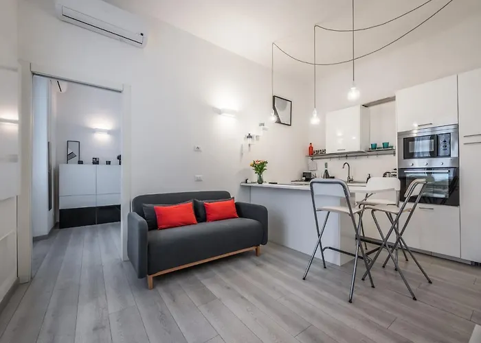 The Minimal Chic - Isola Garibaldi *