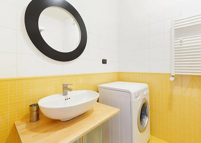Guesthost - Milano-rubattino Comfy - With 2 Terrace Appartement