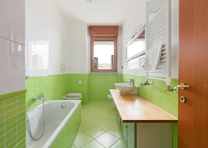 Guesthost - Milano-rubattino Comfy - With 2 Terrace Milano