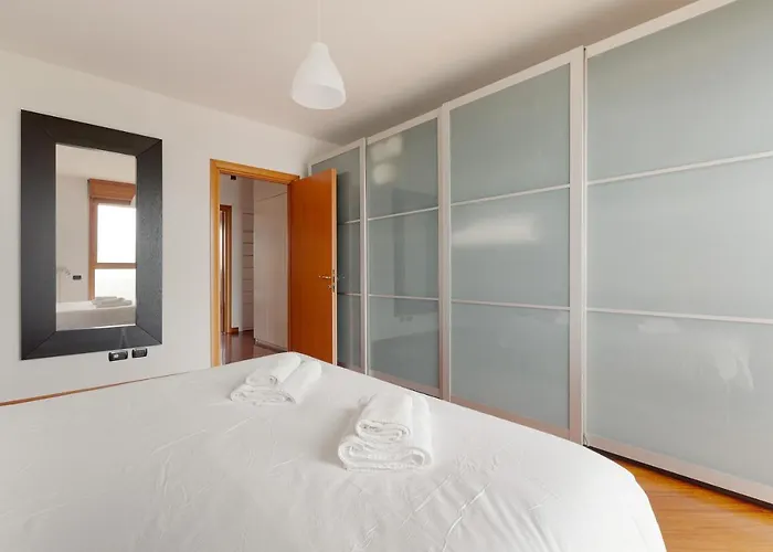 Guesthost - Milano-rubattino Comfy - With 2 Terrace * Milan