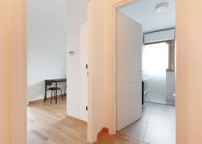 Comfy X3 - With Balcony