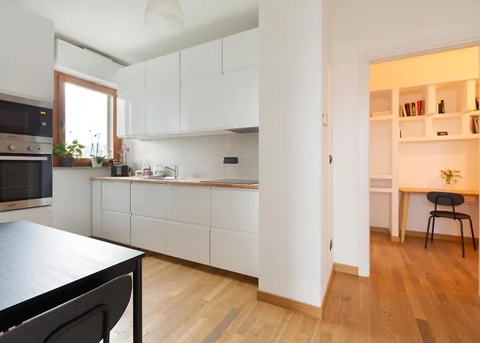 Comfy X3 - With Balcony *