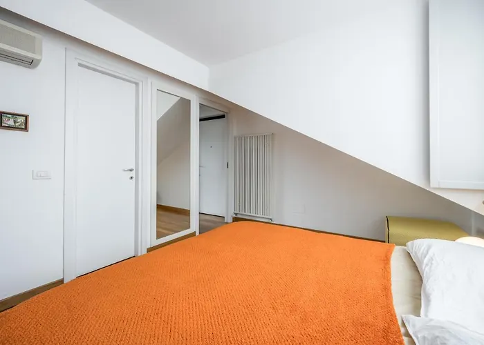 The Orange Attic - Navigli Area 公寓