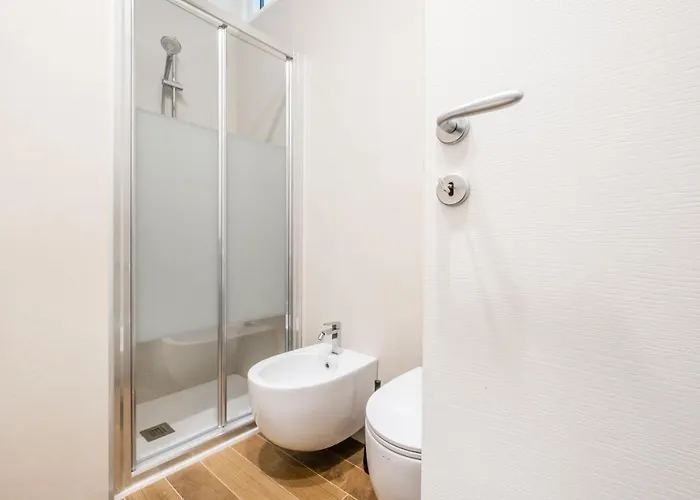 Life House-red San Siro & Duomo 아파트