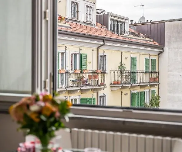 דירה The Orange Attic - Navigli Area מילאנו