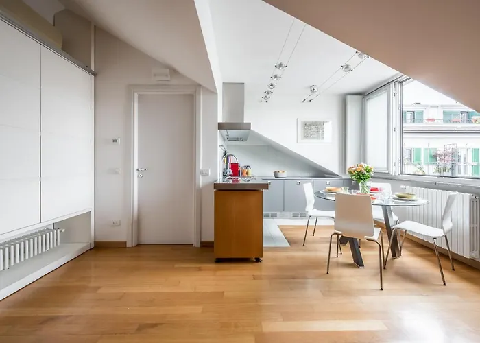 The Orange Attic - Navigli Area