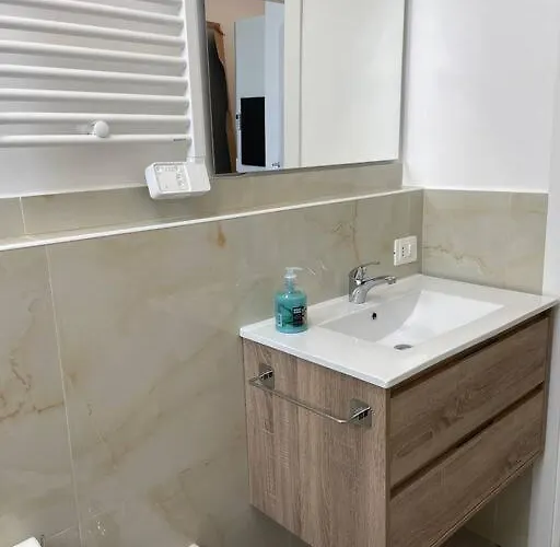 Urban Flat In - 2026 Renovated 公寓