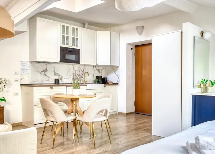 דירה Hostmate - Milano- Corso - Garibaldi *
