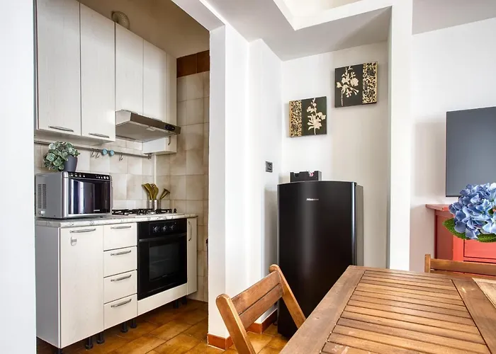 Joivy Adorable 1 Bed Flat Near Centre