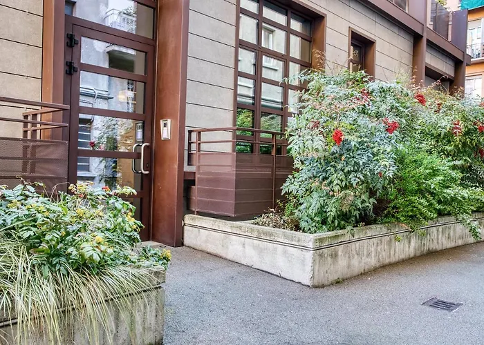 Joivy Charismatic 1-bed Flat With Parking Appartement