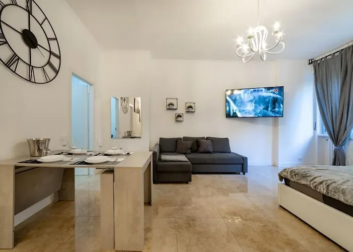 San Babila - Luxury Milanese Apartmán Milán