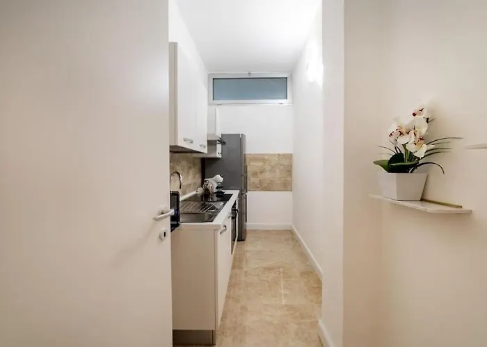 San Babila - Luxury Milanese *