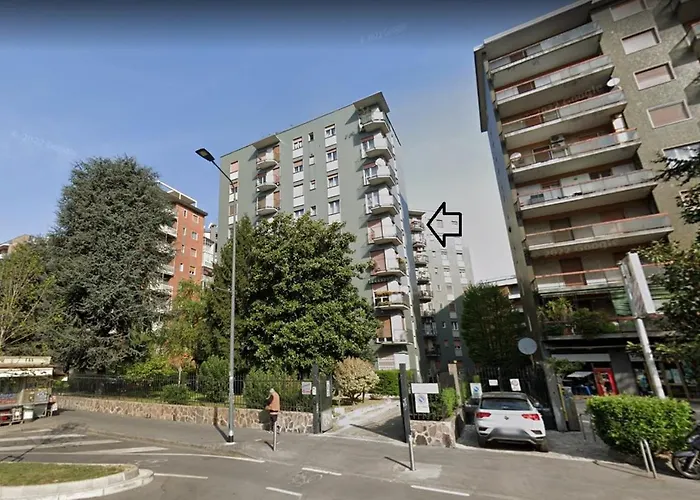 Gef House - Bande Nere Milano