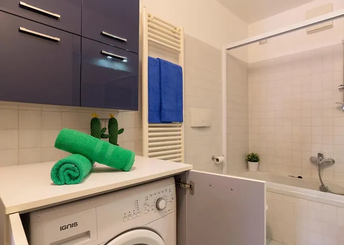 Salomone - Mecenate District * Milano