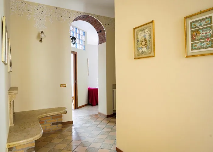 Wonderful Downtown Apartment-hd Netflix, King-size Bed, Two Minutes' Walk From Metro Daire Milano